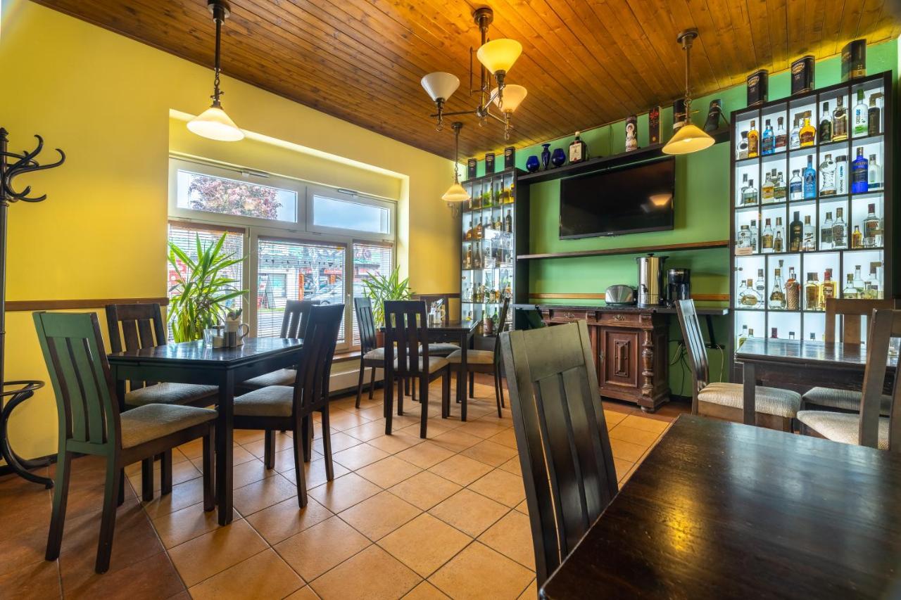 Penzion Rodos - Cafe Прага Екстер'єр фото